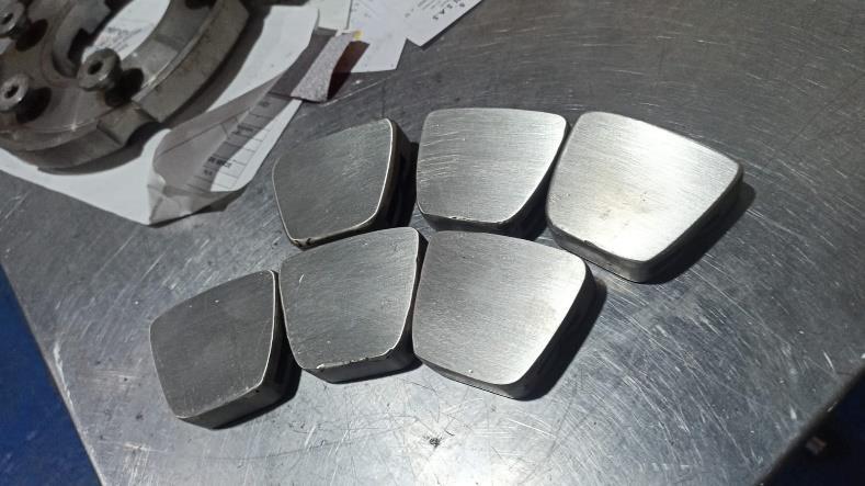 Componentes metálicos fabricados para cámara de empuje